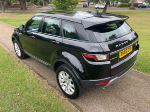 2016 Land Rover Range Rover Evoque 2.0 Td4 Se 4WD Euro 6 (s/s) 5dr in Black — image 2