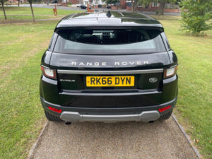 2016 Land Rover Range Rover Evoque 2.0 Td4 Se 4WD Euro 6 (s/s) 5dr in Black — image 6