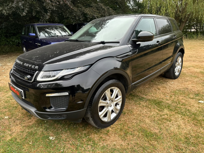 2018 Land Rover Range Rover Evoque 2.0 Td4 Se Tech in Black — image 1