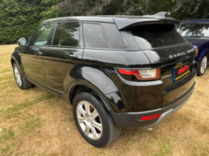 2018 Land Rover Range Rover Evoque 2.0 Td4 Se Tech in Black — image 4