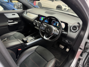2021 Mercedes-Benz Eqa Eqa 250 66.5kwh Amg Line in Silver — image 2
