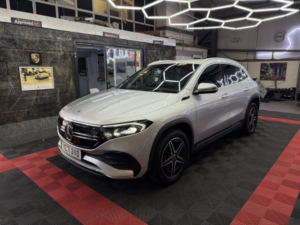 2021 Mercedes-Benz Eqa Eqa 250 66.5kwh Amg Line in Silver — image 3