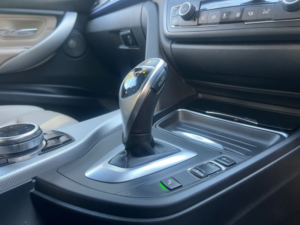 2015 BMW 3 Series 2.0 320d M Sport Saloon 4dr Diesel Auto Euro 6 (s/s) (190 Ps) in Blue — image 5