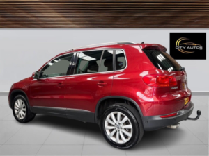 2014 Volkswagen Tiguan 2.0 Tdi Bluemotion Tech Match 4WD Euro 5 (s/s) 5dr in Red — image 2