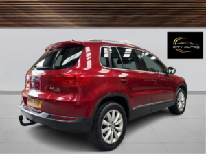 2014 Volkswagen Tiguan 2.0 Tdi Bluemotion Tech Match 4WD Euro 5 (s/s) 5dr in Red — image 5