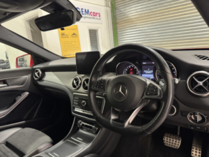 2018 Mercedes-Benz Gla 2.1 Gla200d Amg Line in Red — image 2