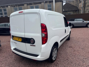 2022 Fiat Doblo 1.6 Multijetii Tecnico L1 H1 Euro 6 (s/s) 4dr in White — image 5