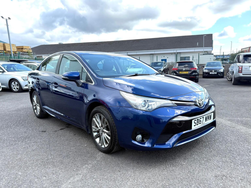 2018 Toyota Avensis 1.8 V-Matic Business Edition Euro 6 4dr in Blue — image 1