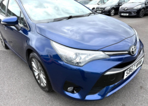 2018 Toyota Avensis 1.8 V-Matic Business Edition Euro 6 4dr in Blue — image 6