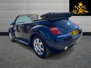 2011 Volkswagen Beetle 2.0 S in Blue — image 5