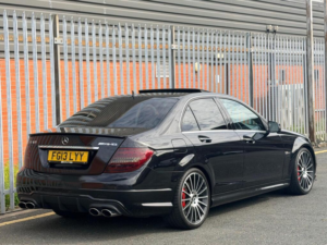 2013 Mercedes-Benz C Class 6.3 C63 V8 Amg Spds Mct Euro 5 4dr — image 3
