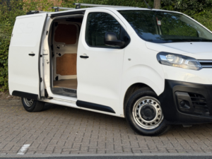2018 Citroen Dispatch 1.6 Bluehdi 1000 Enterprise M in White — image 4