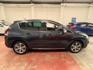 2014 Peugeot 3008 1.6 Hdi Allure in Blue — image 6