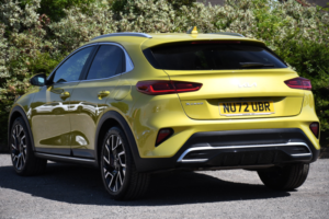 2022 Kia Xceed 1.5 T-Gdi 3 SUV 5dr Petrol Manual Euro 6 (s/s) (158 Bhp) in Yellow — image 3