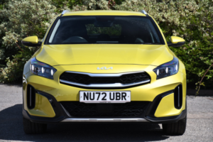 2022 Kia Xceed 1.5 T-Gdi 3 SUV 5dr Petrol Manual Euro 6 (s/s) (158 Bhp) in Yellow — image 5