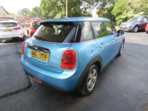 2015 MINI Hatch 1.5 Cooper Euro 6 (s/s) 5dr in Blue — image 5