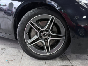 2020 Mercedes-Benz E Class 2.0 E300de 13.5kwh Amg Line Edition G-Tronic+ Euro 6 (s/s) 4dr in Black — image 4
