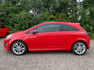 2014 Vauxhall Corsa 1.4 16v Sri Hatchback 3dr Petrol Manual Euro 5 (100 Ps) in Red — image 6