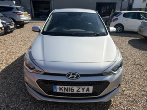 2016 Hyundai I20 1.2 I20 Se 1.2 84ps Bd in Grey — image 3