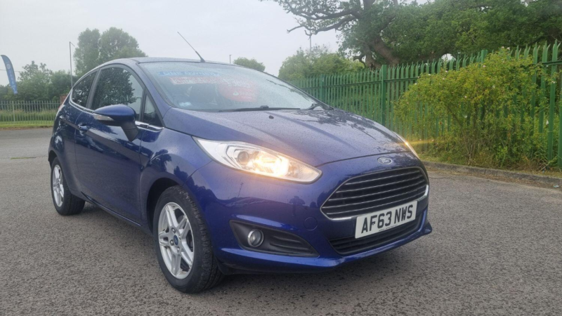 2013 Ford Fiesta 1.0 T Ecoboost Zetec in Blue — image 1