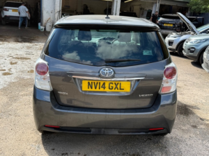 2014 Toyota Verso D-4d Icon in Grey — image 6