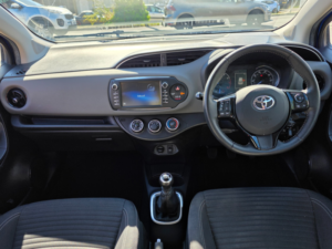 2019 Toyota Yaris 1.5 Vvt-I Icon Hatchback 5dr Petrol Manual Euro 6 (111 Ps) in Blue — image 2