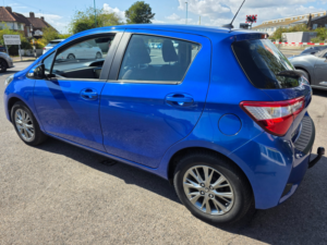 2019 Toyota Yaris 1.5 Vvt-I Icon Hatchback 5dr Petrol Manual Euro 6 (111 Ps) in Blue — image 6