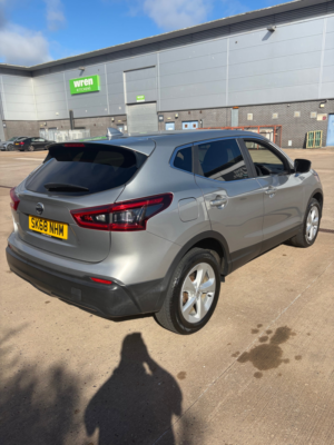 2018 Nissan Qashqai 1.2 Dig-T Acenta SUV 5dr Petrol Manual Euro 6 (s/s) (115 Ps) in Silver — image 5