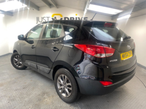 2014 Hyundai Ix35 1.7 Crdi S SUV 5dr Diesel Manual Euro 5 (s/s) (115 Ps) in Black — image 3