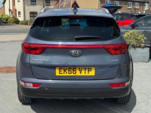 2016 Kia Sportage 2.0 Crdi Kx-3 AWD Euro 6 5dr in Blue — image 6