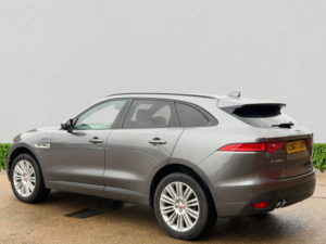 2017 Jaguar F-Pace 2.0 D180 R-Sport SUV 5dr Diesel Auto AWD Euro 6 (s/s) (180 Ps) in Grey — image 5