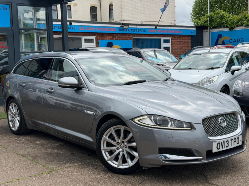 2013 Jaguar Xf 2.2d Premium Luxury Sportbrake Auto Euro 5 (s/s) 5dr in Grey — image 1