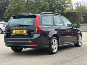 2009 Volvo V50 2.0d R-Design Euro 4 5dr in Black — image 3