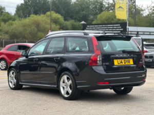 2009 Volvo V50 2.0d R-Design Euro 4 5dr in Black — image 5