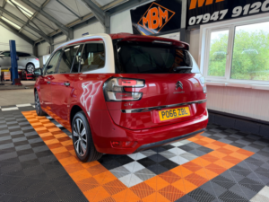2016 Citroen Grand C4 Picasso 1.6 Bluehdi Flair MPV 5dr Diesel Manual Euro 6 (s/s) (120 Ps) in Red — image 4