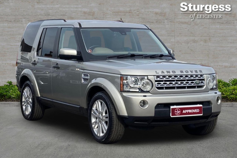2026 Land Rover Discovery 5.0 V8 To Hse Luxury Spec Uk Spec 400bhp in Gold — image 1