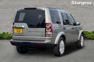 2026 Land Rover Discovery 5.0 V8 To Hse Luxury Spec Uk Spec 400bhp in Gold — image 6