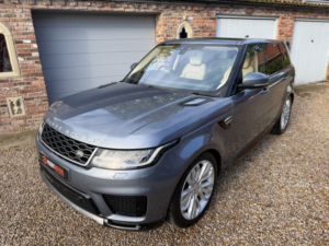 2020 Land Rover Range Rover Sport 3.0 Sd V6 Hse in Blue — image 2