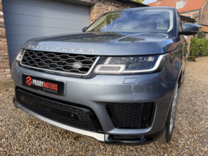 2020 Land Rover Range Rover Sport 3.0 Sd V6 Hse in Blue — image 5