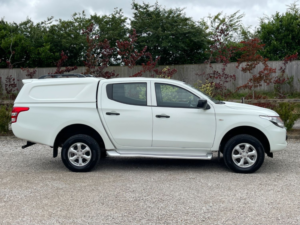 2018 Mitsubishi L200 2.4 Di-D Dc 4life in White — image 2
