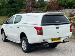 2018 Mitsubishi L200 2.4 Di-D Dc 4life in White — image 6