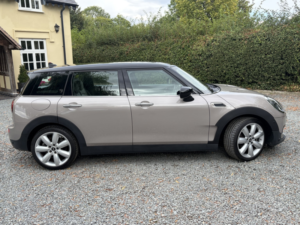 2021 MINI Clubman 1.5 Clubman Cooper Exclusive in Grey — image 3