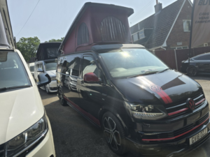 2018 Volkswagen Transporter 2.0 Bitdi T32 Bluemotion Tech Highline in Black — image 2