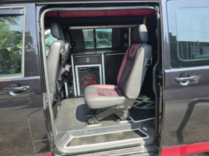 2018 Volkswagen Transporter 2.0 Bitdi T32 Bluemotion Tech Highline in Black — image 3