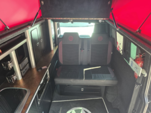 2018 Volkswagen Transporter 2.0 Bitdi T32 Bluemotion Tech Highline in Black — image 6