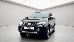 2019 Mitsubishi L200 2.4 Di-D Dc Barbarian Auto 4WD Euro 6 4dr in Black — image 2