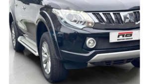 2019 Mitsubishi L200 2.4 Di-D Dc Barbarian Auto 4WD Euro 6 4dr in Black — image 3