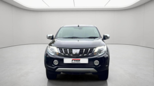 2019 Mitsubishi L200 2.4 Di-D Dc Barbarian Auto 4WD Euro 6 4dr in Black — image 4
