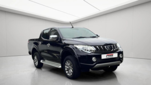2019 Mitsubishi L200 2.4 Di-D Dc Barbarian Auto 4WD Euro 6 4dr in Black — image 5