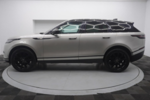2017 Land Rover Range Rover Velar 2.0 P300 Hse Auto 4WD Euro 6 (s/s) 5dr in Gold — image 5